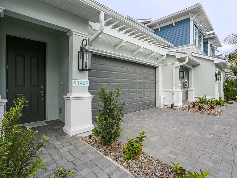 2626 Seychelles Cir #1405 — Photo 3