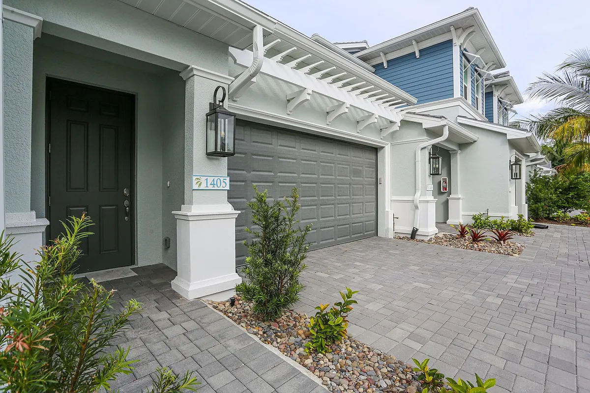 Building Photo - 2626 Seychelles Cir #1405