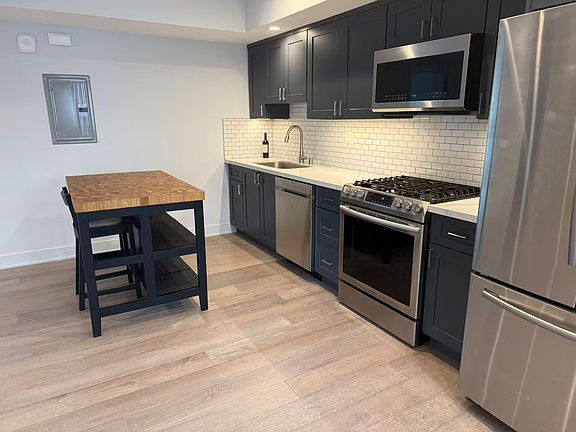 3rd image of 137 S Wilson Ave Unit 305
