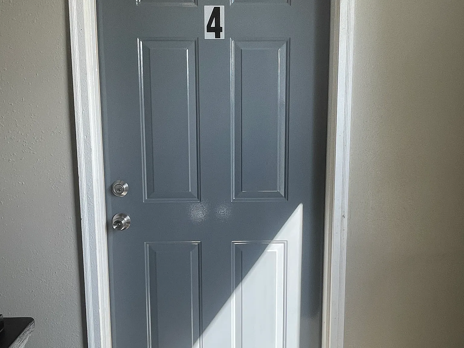 409 N Horsman St — Photo 1