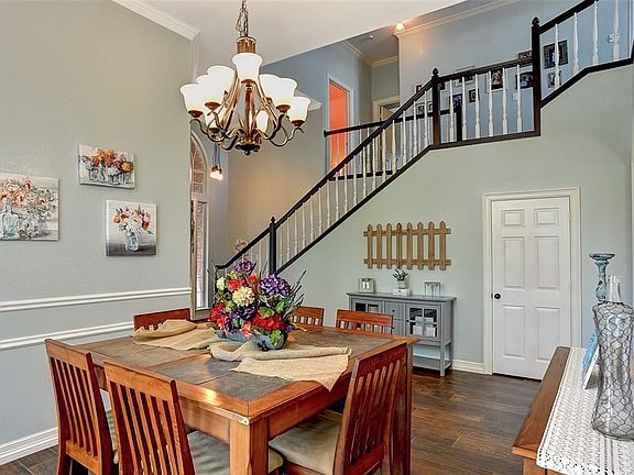 2nd image of 116 Park Ln