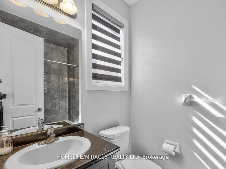 1032 Edinburgh Dr — Photo 40