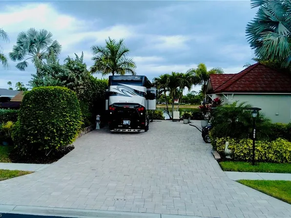 4589 Southern Breeze DR, NAPLES, FL 34114