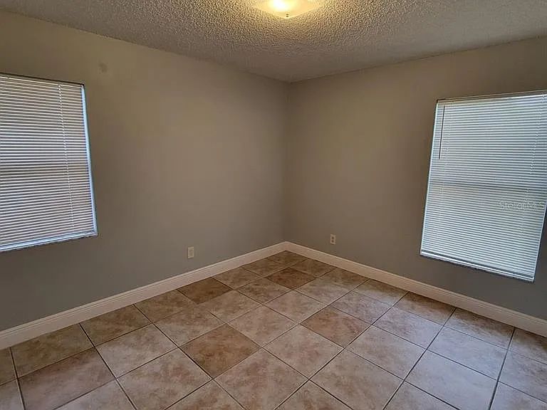 784 E Anderson Rd — Photo 25