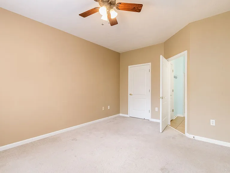 8057 Cranes Crossing Dr — Photo 28