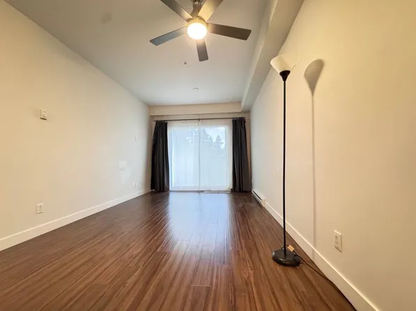 7727 Royal Oak Ave #106, Burnaby, BC V5J 4K2