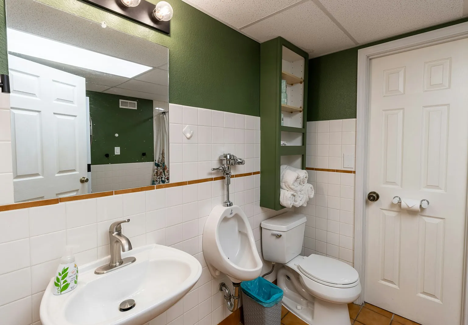 68 Klamm Park, Unit 3 bed Lower — Photo 3