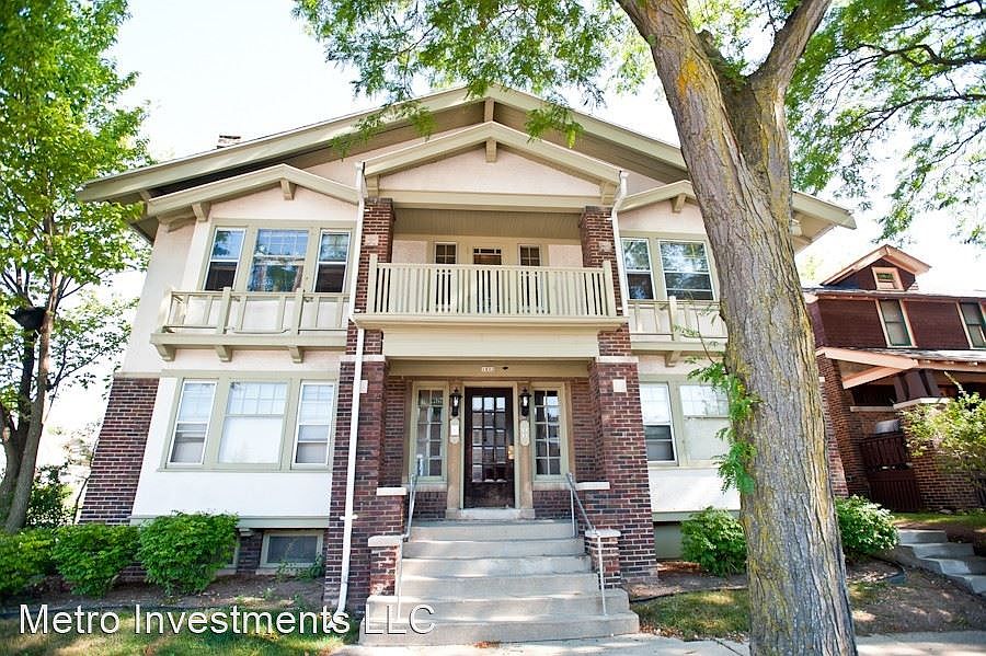 1st image of 3000 N Oakland Ave #3
