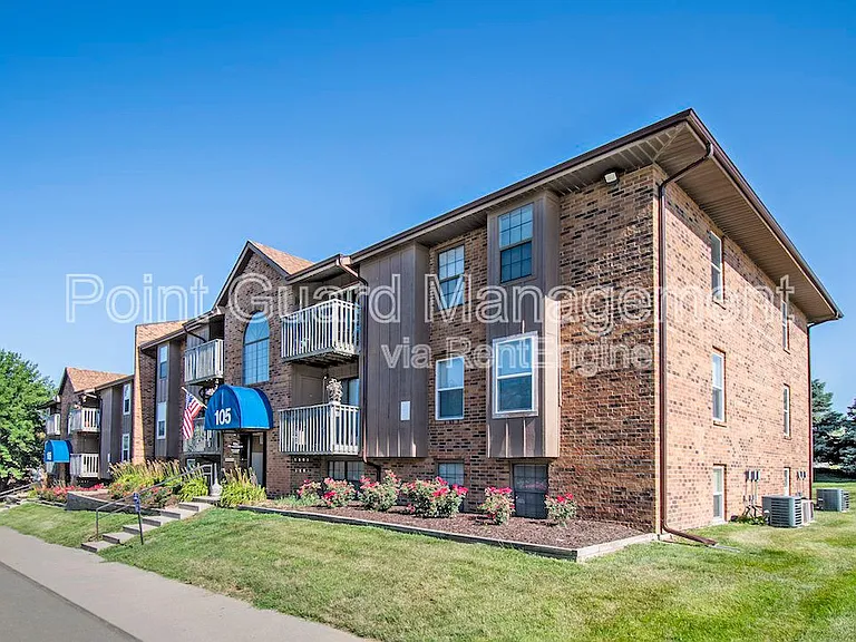 107 W Gold Coast Rd — Photo 41