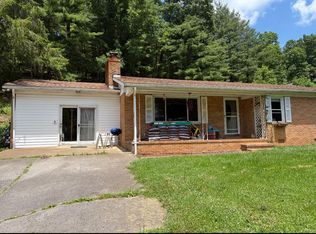 97 Hummingbird Ln, Galax, VA 24333