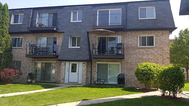 1st image of 9422 Bay Colony Dr APT 2W