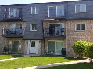 9422 Bay Colony Dr #22, Des Plaines, IL 60016