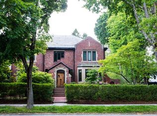 1720 Commonwealth Ave, Newton, MA 02465