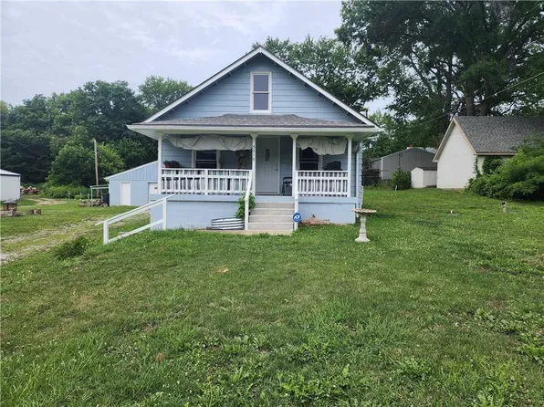 5018 Saint Joseph Ave, Saint Joseph, MO 64505