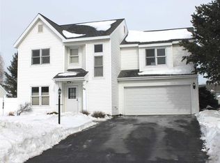 28 Rockefeller Blvd, Rensselaer, NY 12144