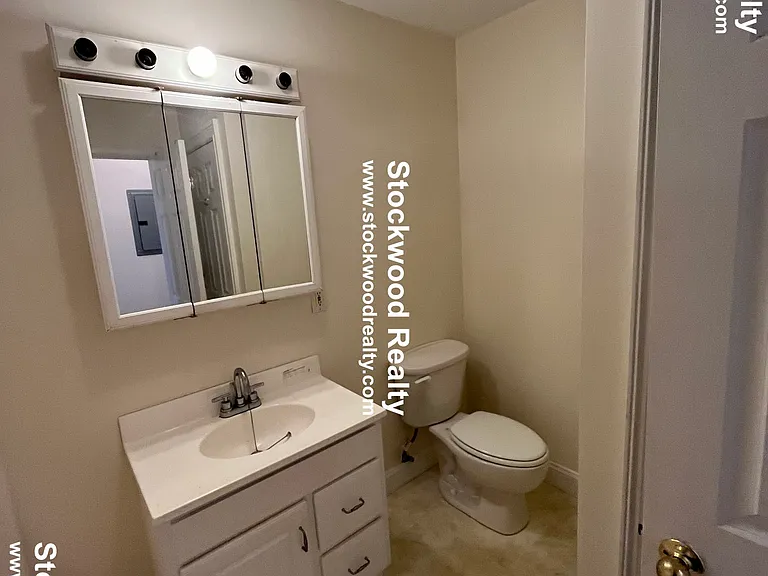 16 Gates St #2 — Photo 9