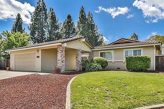 2nd image of 246 Mountaire Cir