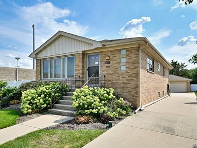 5719 N Orange Ave, Chicago, IL, 60631