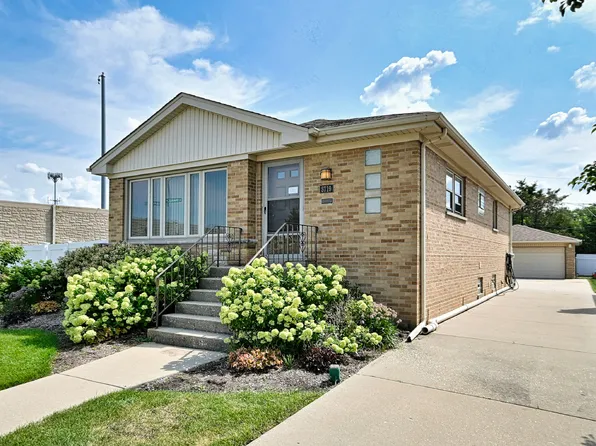 5719 N Orange Ave, Chicago, IL 60631