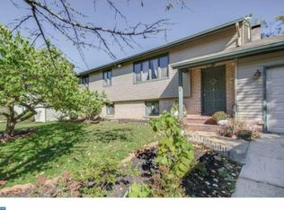 15 Abbington Ln, Sewell, NJ 08080