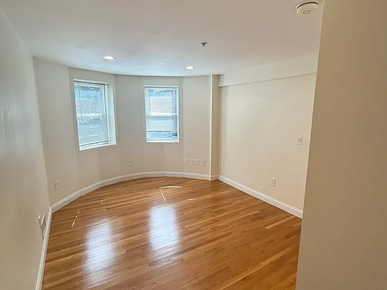 1801 Beacon St #2 — Photo 16