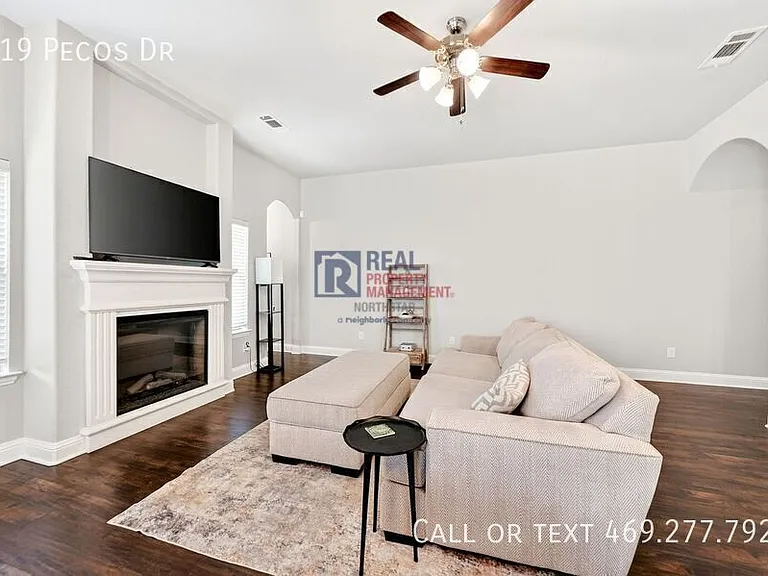 319 Pecos Dr — Photo 17