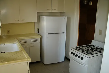 2606 E Linden St — Photo 7