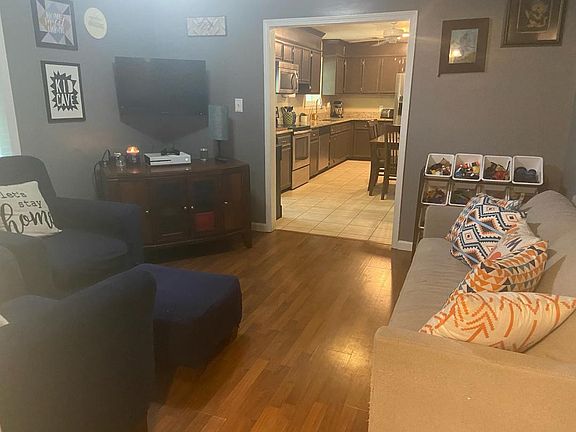 4th image of 105 Jo St