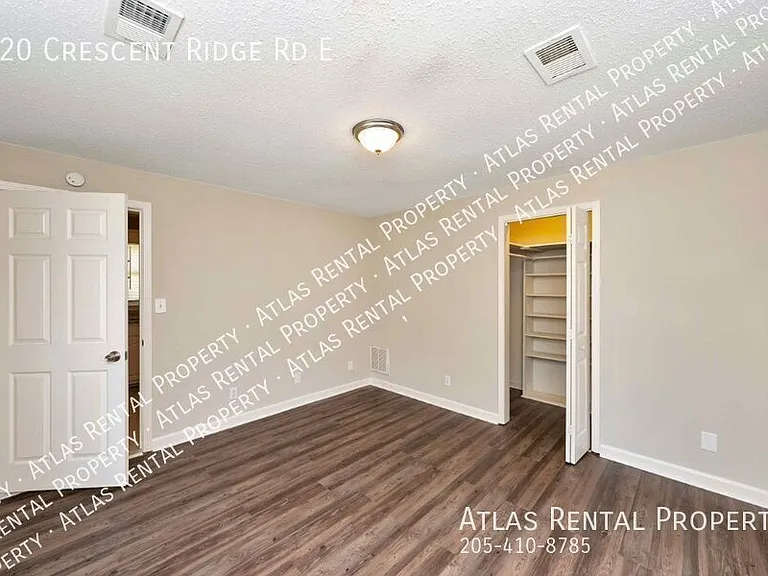 720 Crescent Ridge Rd E — Photo 16