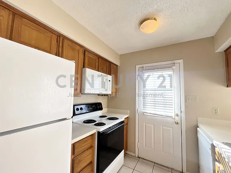 929 W Hickory St #A-15 — Photo 12