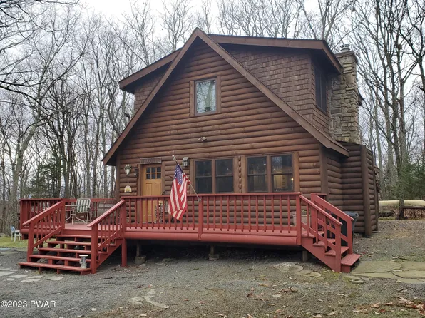 804 Fetlock Ct, Lords Valley, PA 18428