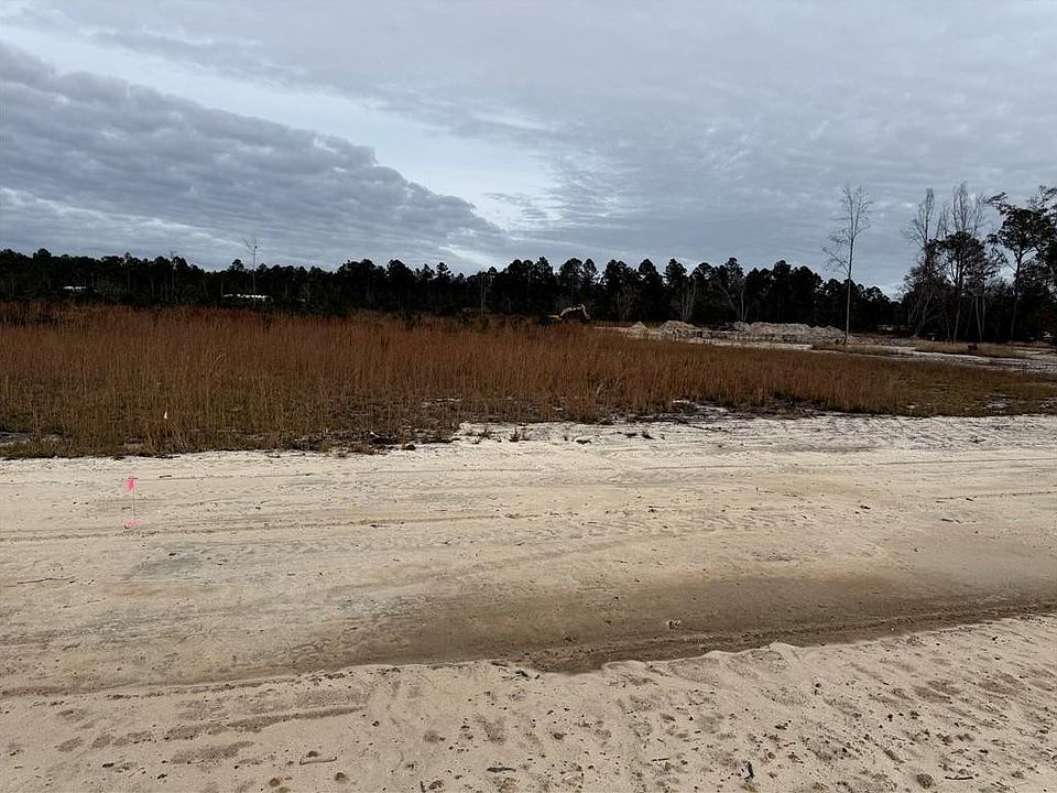 1st image of 6 Wiregrass Ln