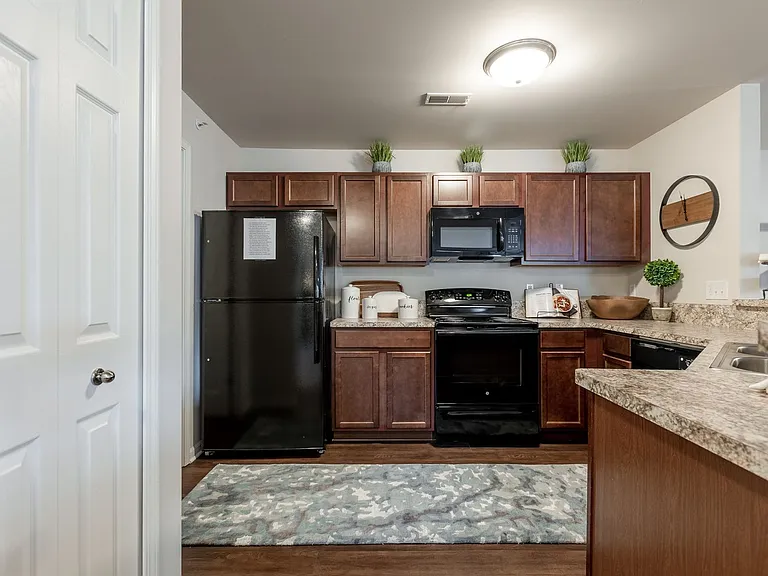 Harvard Place Apartments — Photo 48