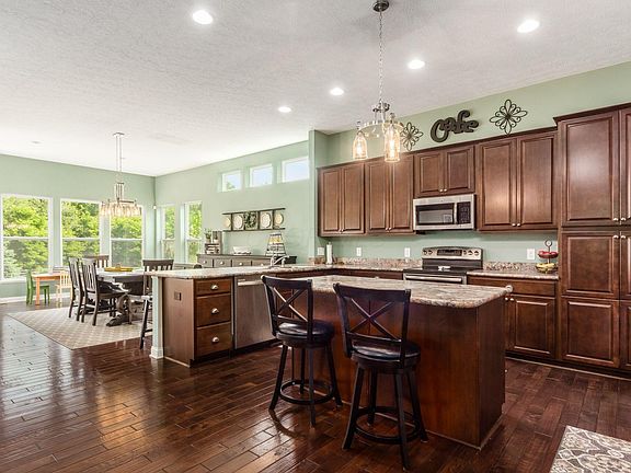 5th image of 340 Olentangy Crossings W