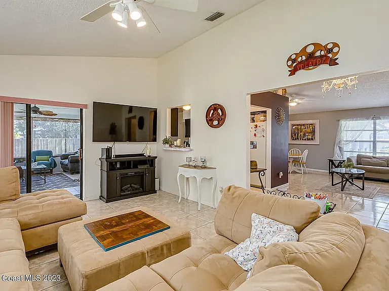 1106 Price Ave NW — Photo 8