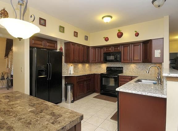 4th image of 7451 Korbel Dr