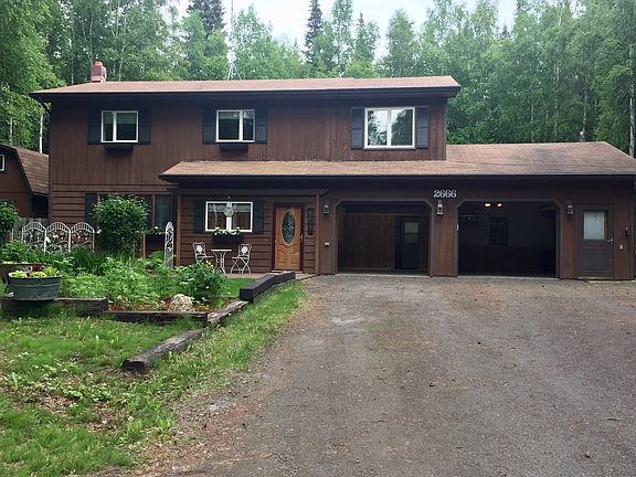 2nd image of 2666 Beech Dr