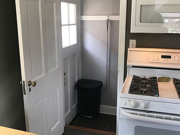 3rd image of 311 N Rockford Ave