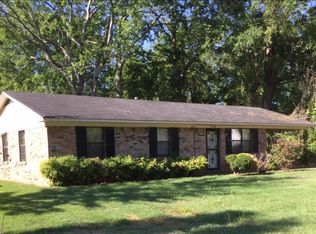 128 Travis St, West Point, MS 39773