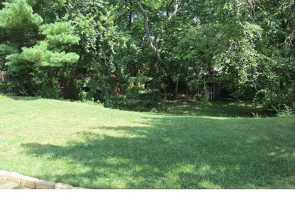 4th image of 2411 Owen Dr