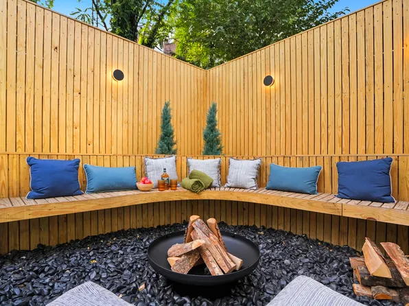 19 North Henry Street image 8 of 37