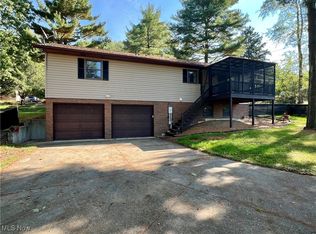1142 2nd St NW, New Philadelphia, OH 44663