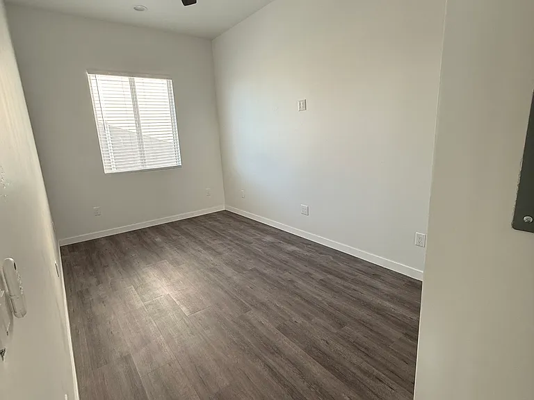 1829 N Ave #1 — Photo 7