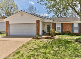 85 Majestic Ct, Fenton, MO