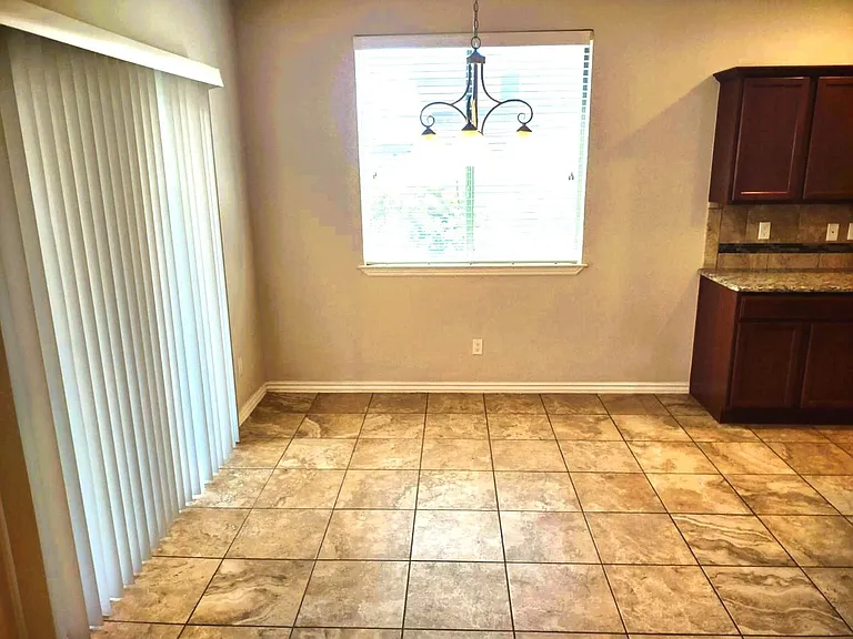7332 Meadow Sage Dr — Photo 10
