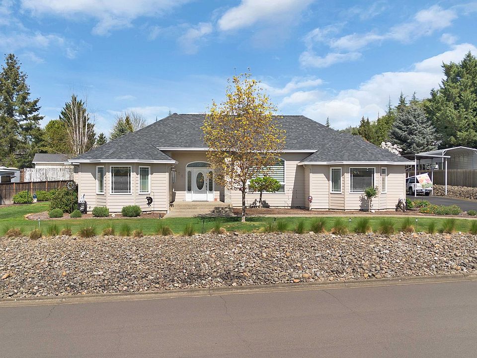 1st image of 402 Martha Dr