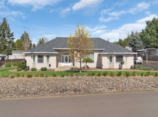 402 Martha Dr, Winchester, OR