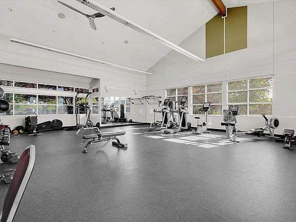 4th image of 2040 Sierra View Cir Unit 2