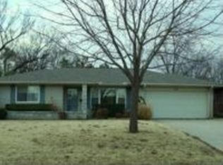 1806 Westminster Pl, Nichols Hills, OK 73120