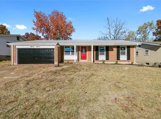 1511 Saint Ives Dr, Saint Louis, MO